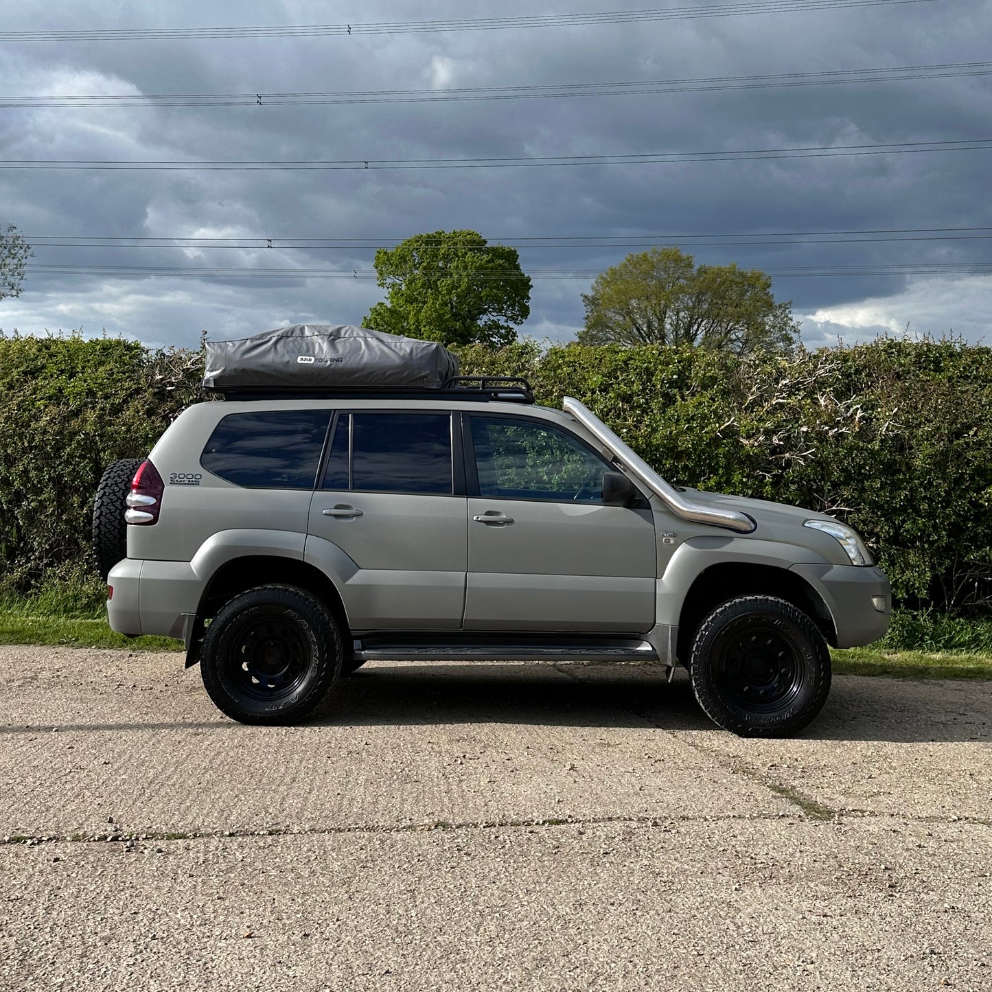 Side view Toyota Land Cruiser Prado 120 Stainless Steel Snorkel Kit